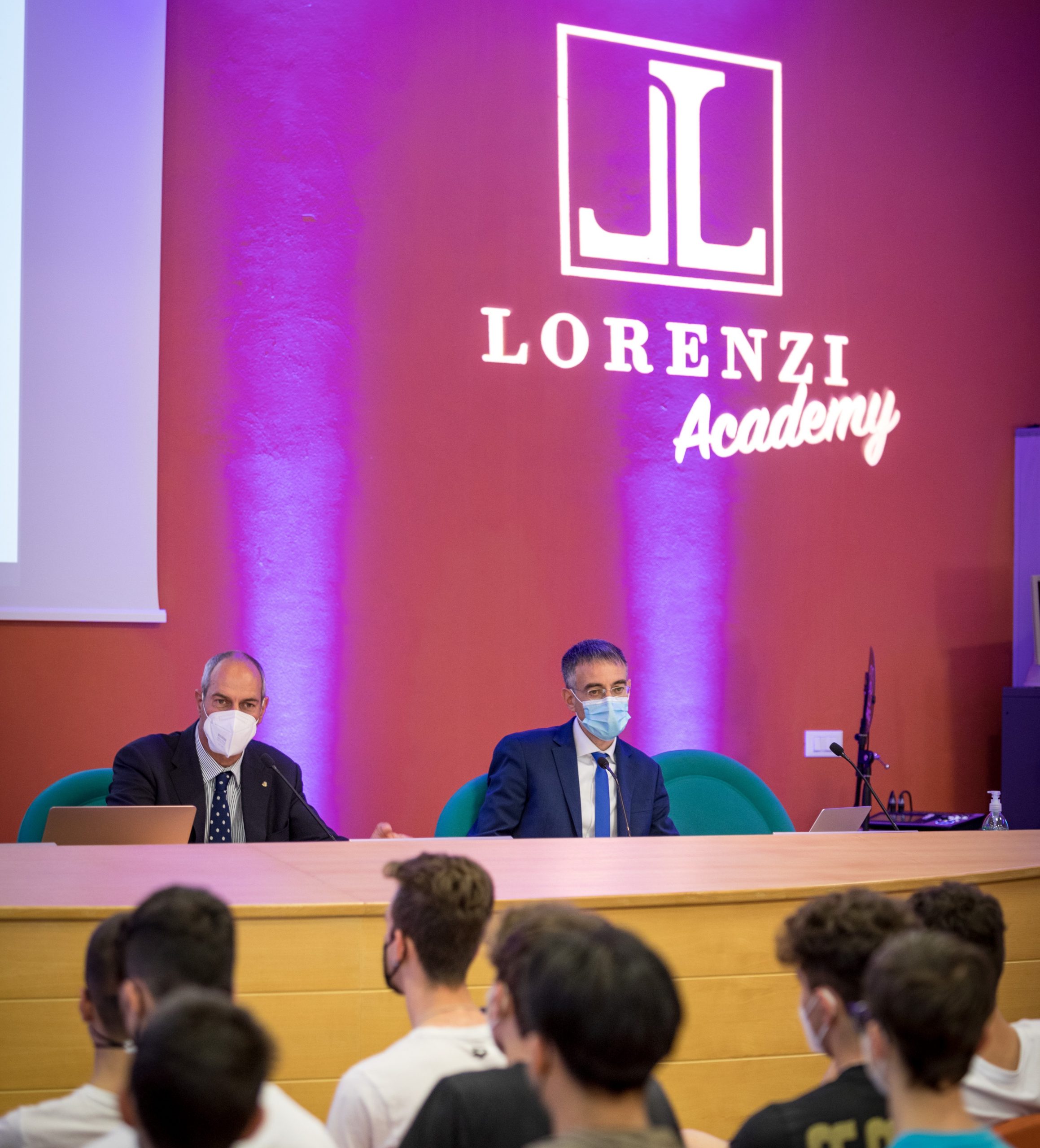 logo lorenzi group academy, Diego Lorenzi e i ragazzi della scuola
